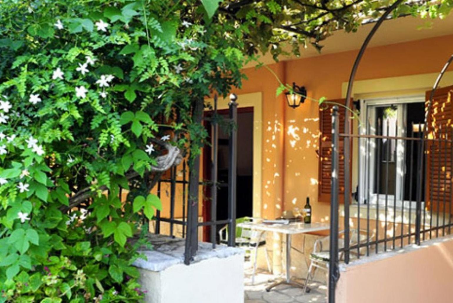Foteini Apartment Agios Stefanos (Thinali) Exterior foto